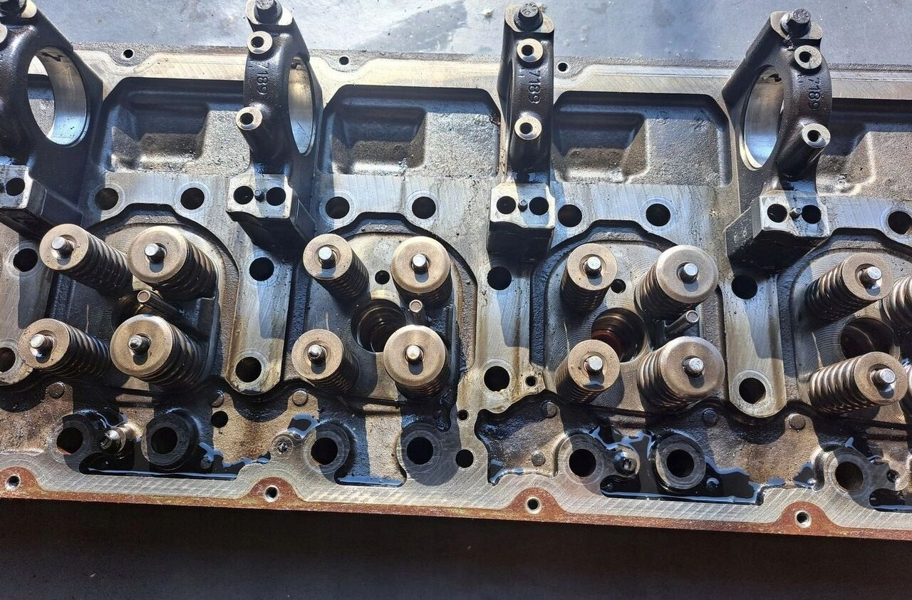 VOLVO GŁOWICA SILNIKA VOLVO FH 16 D16E 20950796 064512116 - Головка блока для Грузовиков: фото 3 VOLVO GŁOWICA SILNIKA VOLVO FH 16 D16E 20950796 064512116 - Головка блока для Грузовиков: фото 3