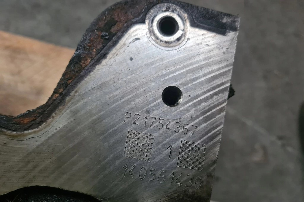 VOLVO GŁOWICA SILNIKA VOLVO FH 4 FM 4 D13K EURO 6 RENAULT GAMA T DTI 13 - Головка блока для Грузовиков: фото 2 VOLVO GŁOWICA SILNIKA VOLVO FH 4 FM 4 D13K EURO 6 RENAULT GAMA T DTI 13 - Головка блока для Грузовиков: фото 2