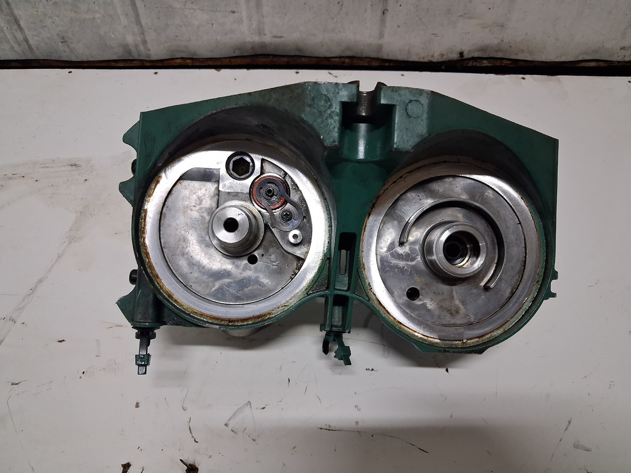 VOLVO PODSTAWA FILTRÓW PALIWA VOLVO FH FM 4 RENAULT GAMA T C K RANGE - Двигатель и запчасти для Грузовиков: фото 4 VOLVO PODSTAWA FILTRÓW PALIWA VOLVO FH FM 4 RENAULT GAMA T C K RANGE - Двигатель и запчасти для Грузовиков: фото 4