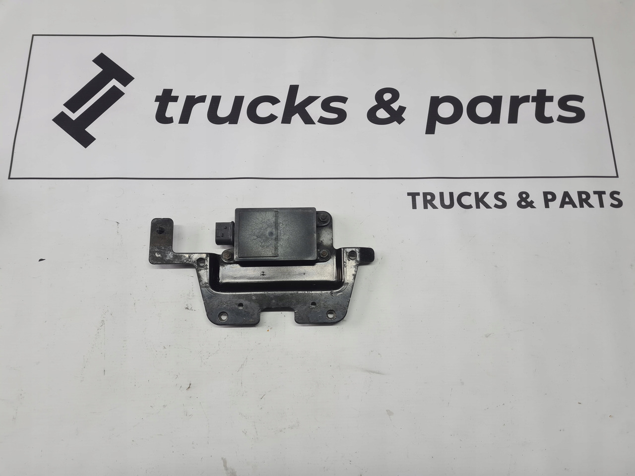 VOLVO RADAR DISTRONIK MOCOWANIE RENAULT GAMA T C K RANGE VOLVO FH 4 FM 4 FH 5 - Сенсор для Грузовиков: фото 1 VOLVO RADAR DISTRONIK MOCOWANIE RENAULT GAMA T C K RANGE VOLVO FH 4 FM 4 FH 5 - Сенсор для Грузовиков: фото 1