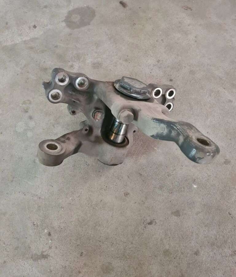 VOLVO ZWROTNICA LEWA VOLVO FH 4 FM 4 FH 5 FM 5 RENAULT GAMA T FI 58 22848432 - Поворотный кулак для Грузовиков: фото 3 VOLVO ZWROTNICA LEWA VOLVO FH 4 FM 4 FH 5 FM 5 RENAULT GAMA T FI 58 22848432 - Поворотный кулак для Грузовиков: фото 3