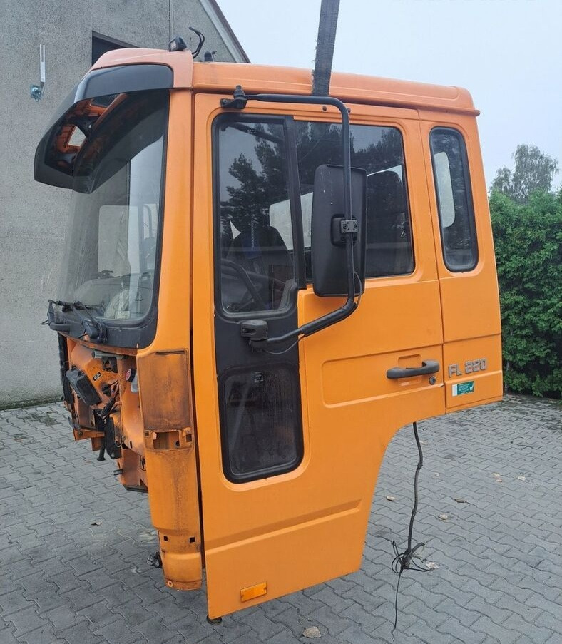 Кабина для Грузовиков Volvo FL 6 00-06: фото 8