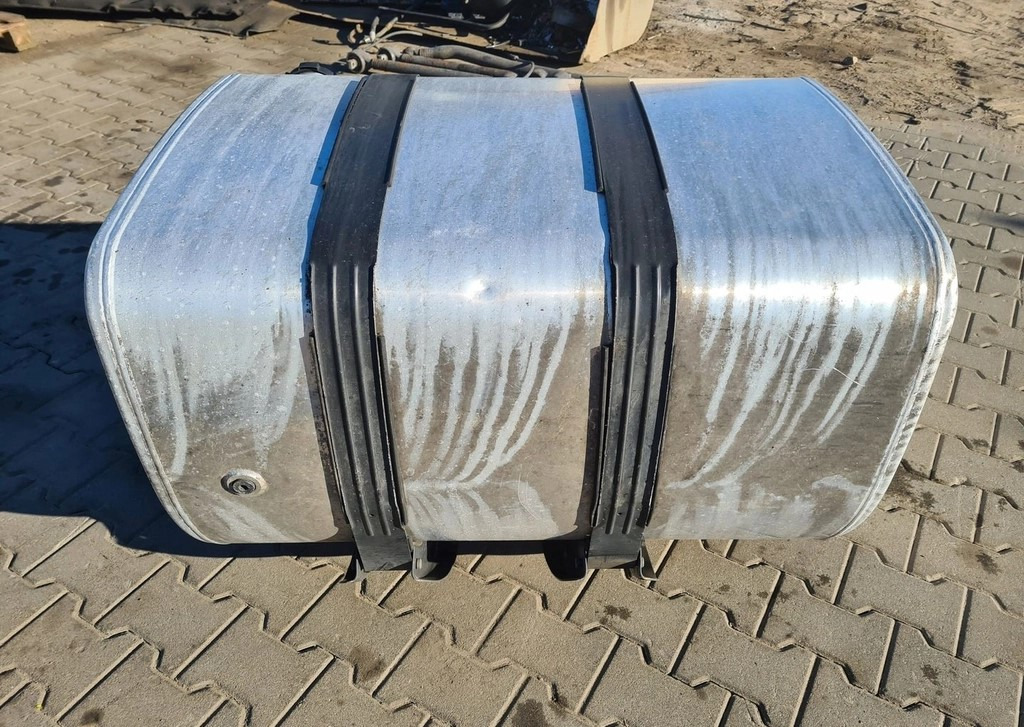 ZBIORNIK PALIWA RENAULT PREMIUM MAGNUM DXI GAMA T VOLVO FH 13 4 100X70X70 - Топливный бак: фото 5 ZBIORNIK PALIWA RENAULT PREMIUM MAGNUM DXI GAMA T VOLVO FH 13 4 100X70X70 - Топливный бак: фото 5