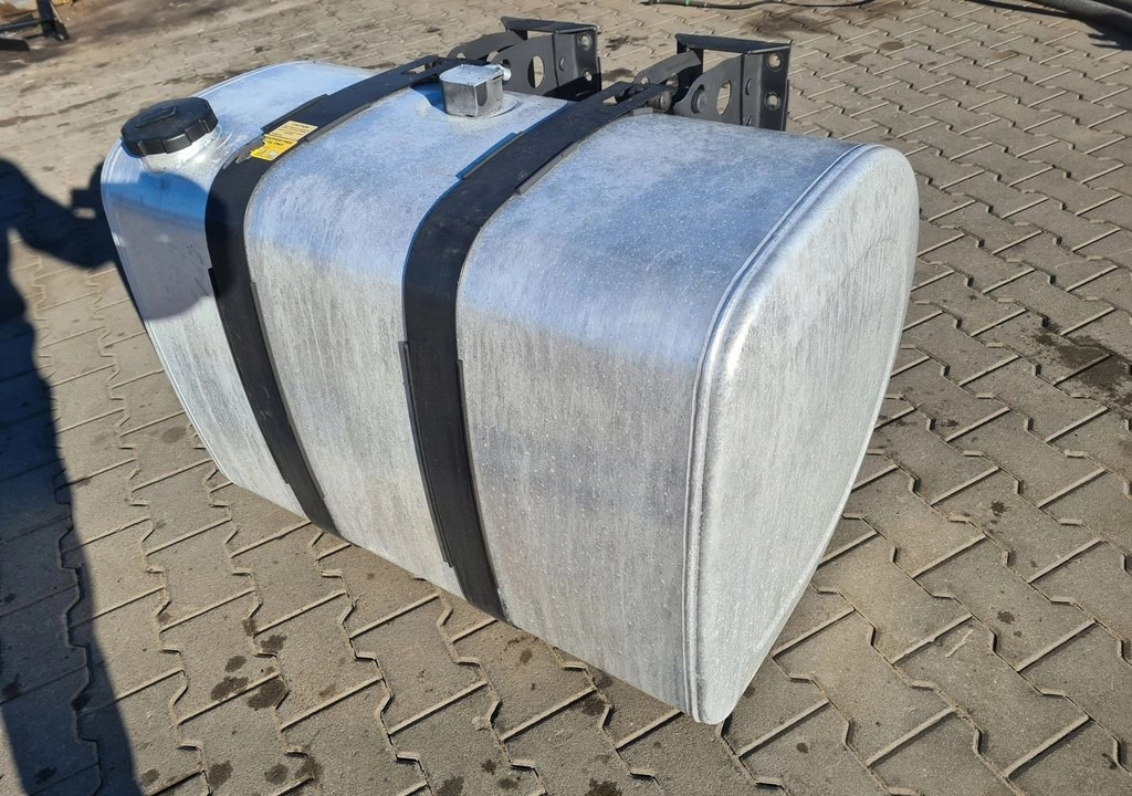 ZBIORNIK PALIWA RENAULT PREMIUM MAGNUM DXI GAMA T VOLVO FH 13 4 100X70X70 - Топливный бак: фото 2 ZBIORNIK PALIWA RENAULT PREMIUM MAGNUM DXI GAMA T VOLVO FH 13 4 100X70X70 - Топливный бак: фото 2