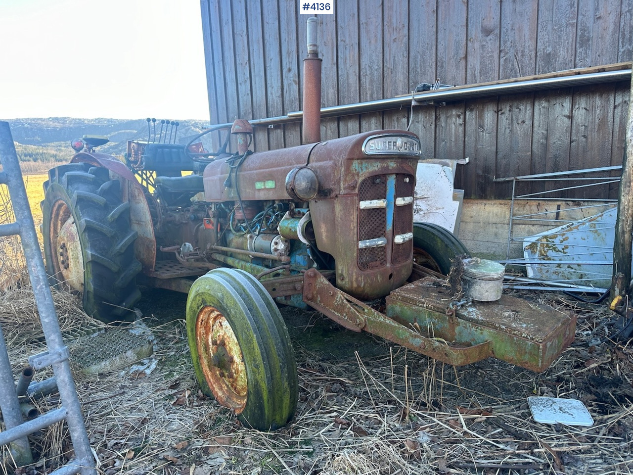1971 FORD SUPER-DEXTA w/ Hymas 21 excavator and 2 buckets. - Трактор: фото 2 1971 FORD SUPER-DEXTA w/ Hymas 21 excavator and 2 buckets. - Трактор: фото 2