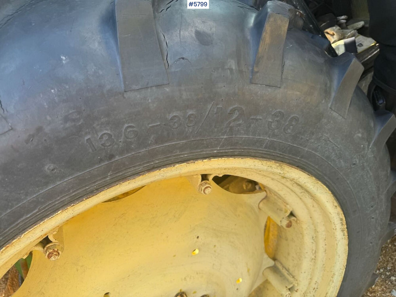 Трактор 1985 John Deere 2040 4x4 w/ front loader: фото 17 Трактор 1985 John Deere 2040 4x4 w/ front loader: фото 17