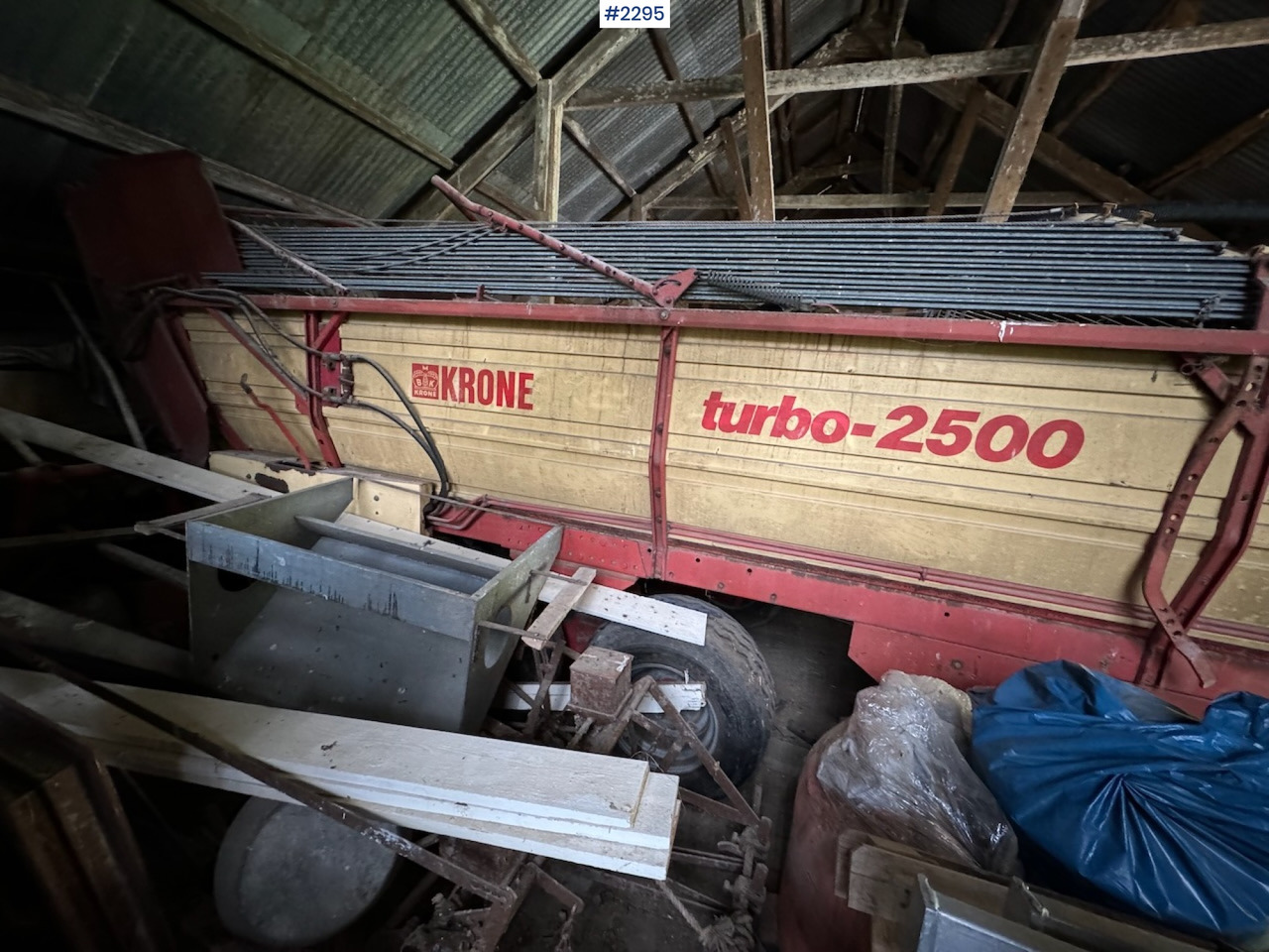 1990 Krone Turbo 2500 Loading trolley - Техника для сенозаготовки: фото 3 1990 Krone Turbo 2500 Loading trolley - Техника для сенозаготовки: фото 3