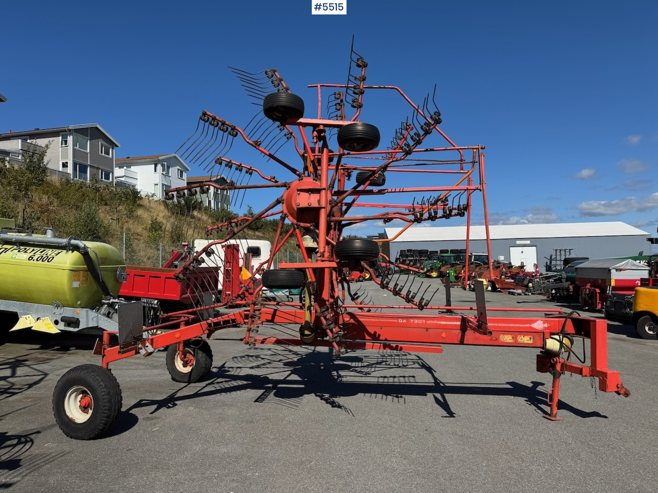 2002 Kuhn GA 7301 Collecting rake - Техника для сенозаготовки: фото 2 2002 Kuhn GA 7301 Collecting rake - Техника для сенозаготовки: фото 2