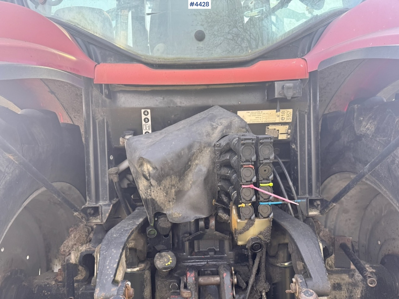 Трактор 2004 Case MXU 135 4x4 w/ Front Loader.: фото 9