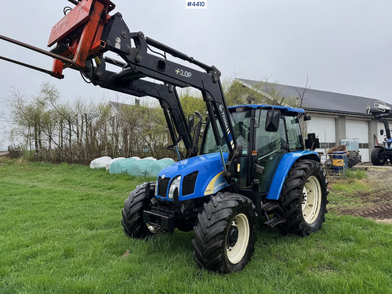 2006 New Holland TL100 A w/Front Loader. - Трактор: фото 2 2006 New Holland TL100 A w/Front Loader. - Трактор: фото 2