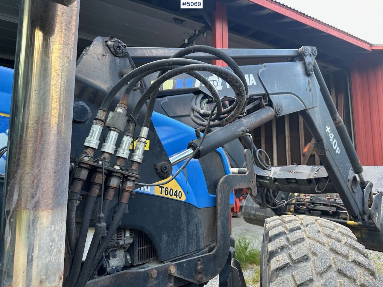 Трактор 2009 New Holland T6040 SS w/ Trima front loader: фото 12