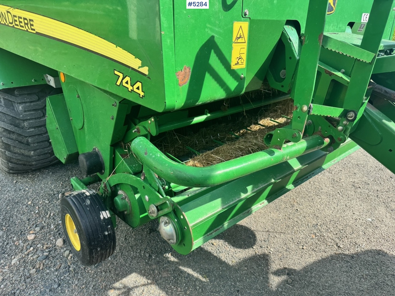 Техника для сенозаготовки 2012 John Deere 744 Combi baler.: фото 15