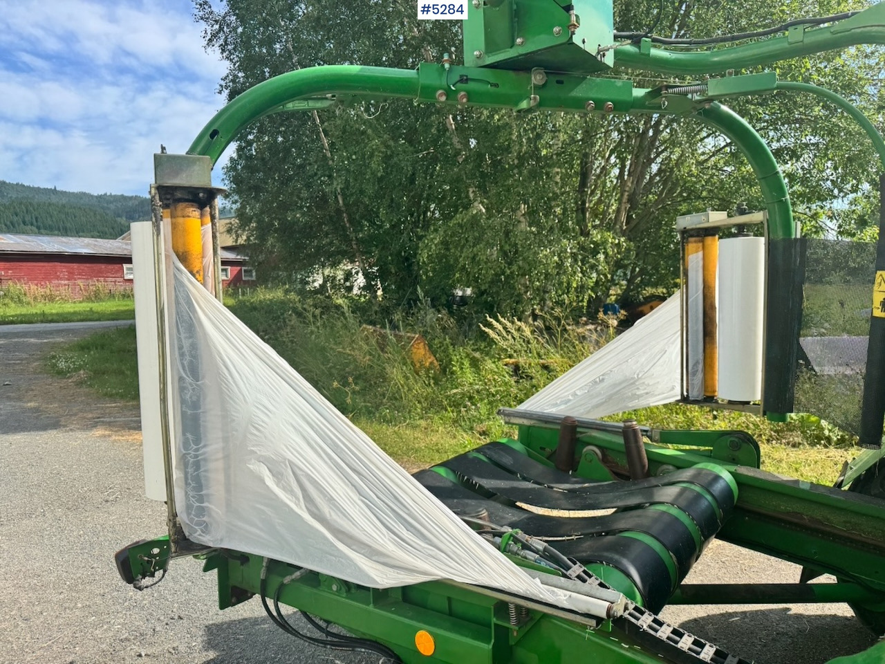 Техника для сенозаготовки 2012 John Deere 744 Combi baler.: фото 12