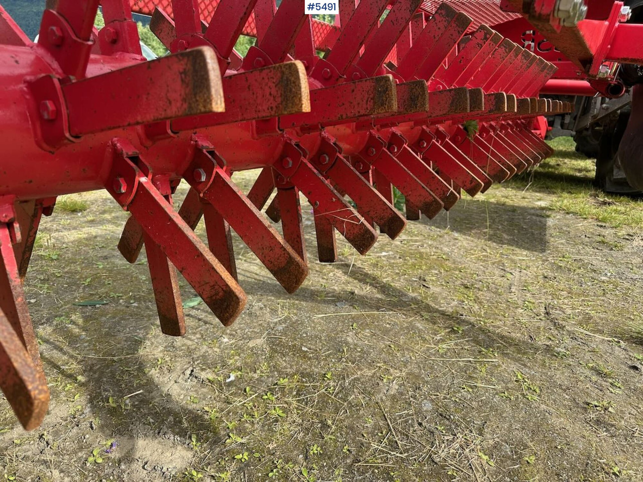 Техника для обработки почвы 2017 Globus GSR 87400 stone rake. LIGHTLY used!: фото 9