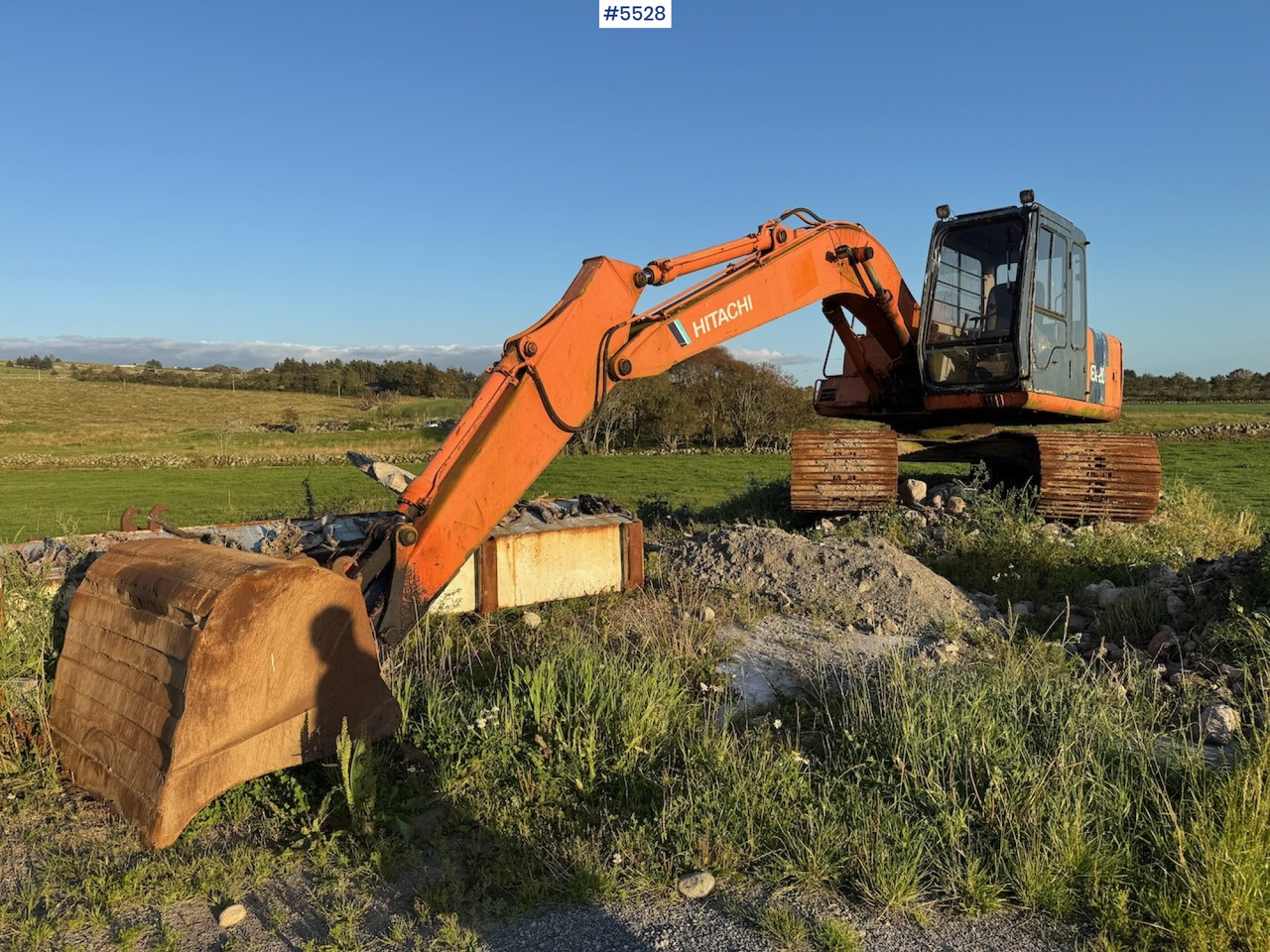 Hitachi EX 120-2. - Экскаватор: фото 1 Hitachi EX 120-2. - Экскаватор: фото 1