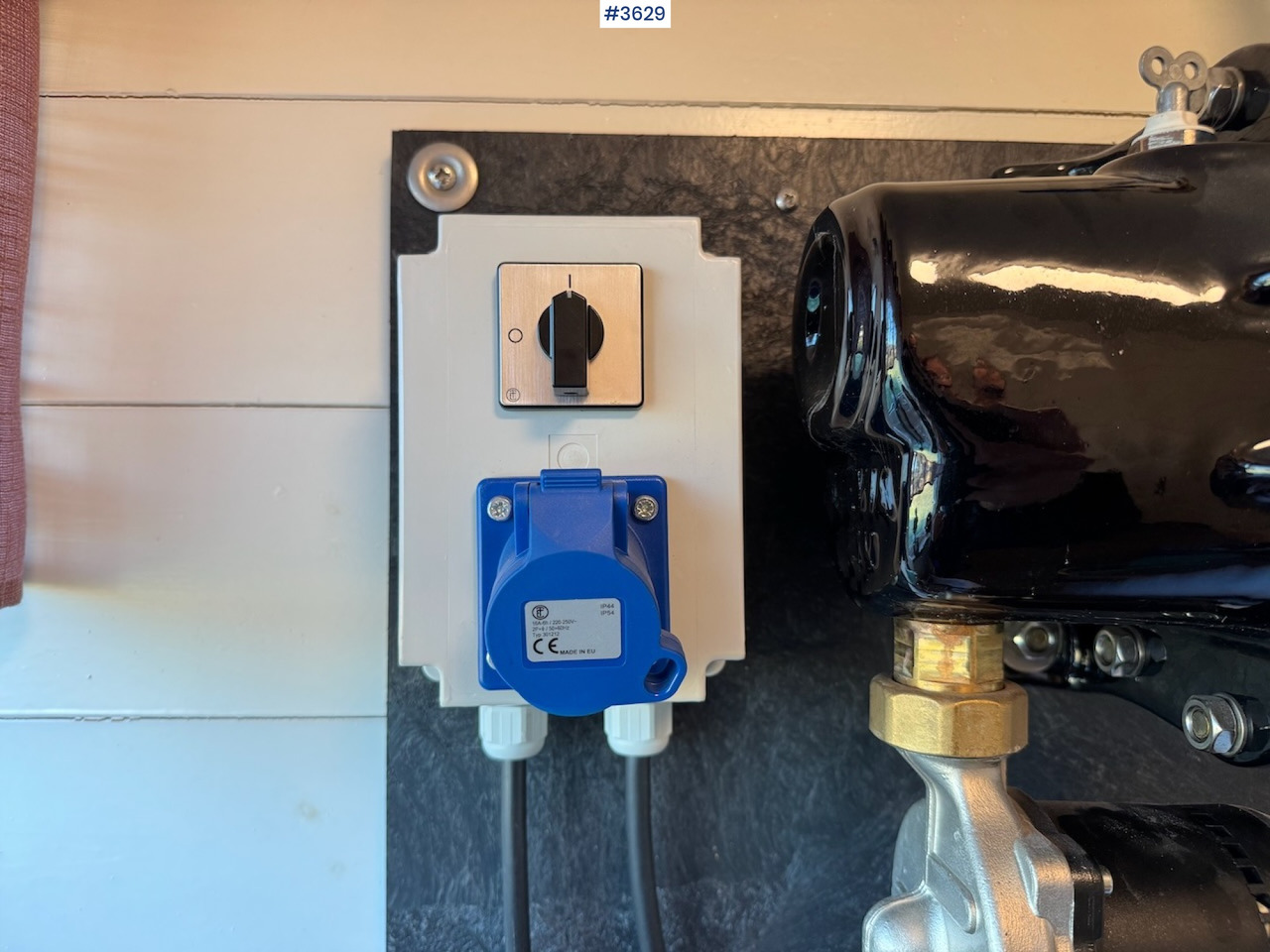 Hot water system for animals. - Инвентарь для животноводства: фото 2 Hot water system for animals. - Инвентарь для животноводства: фото 2