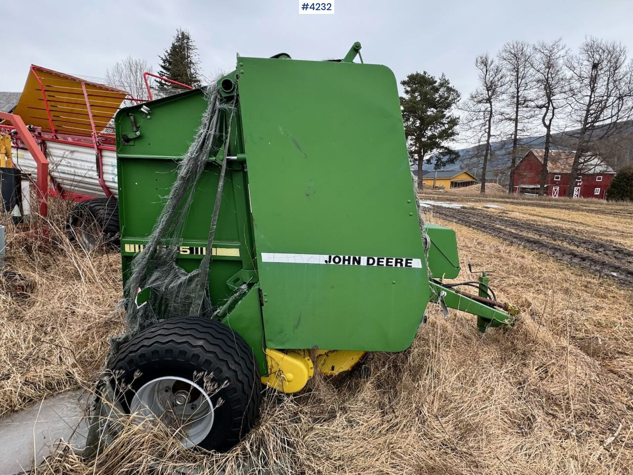 John Deere 545 Round baler - Техника для сенозаготовки: фото 4 John Deere 545 Round baler - Техника для сенозаготовки: фото 4