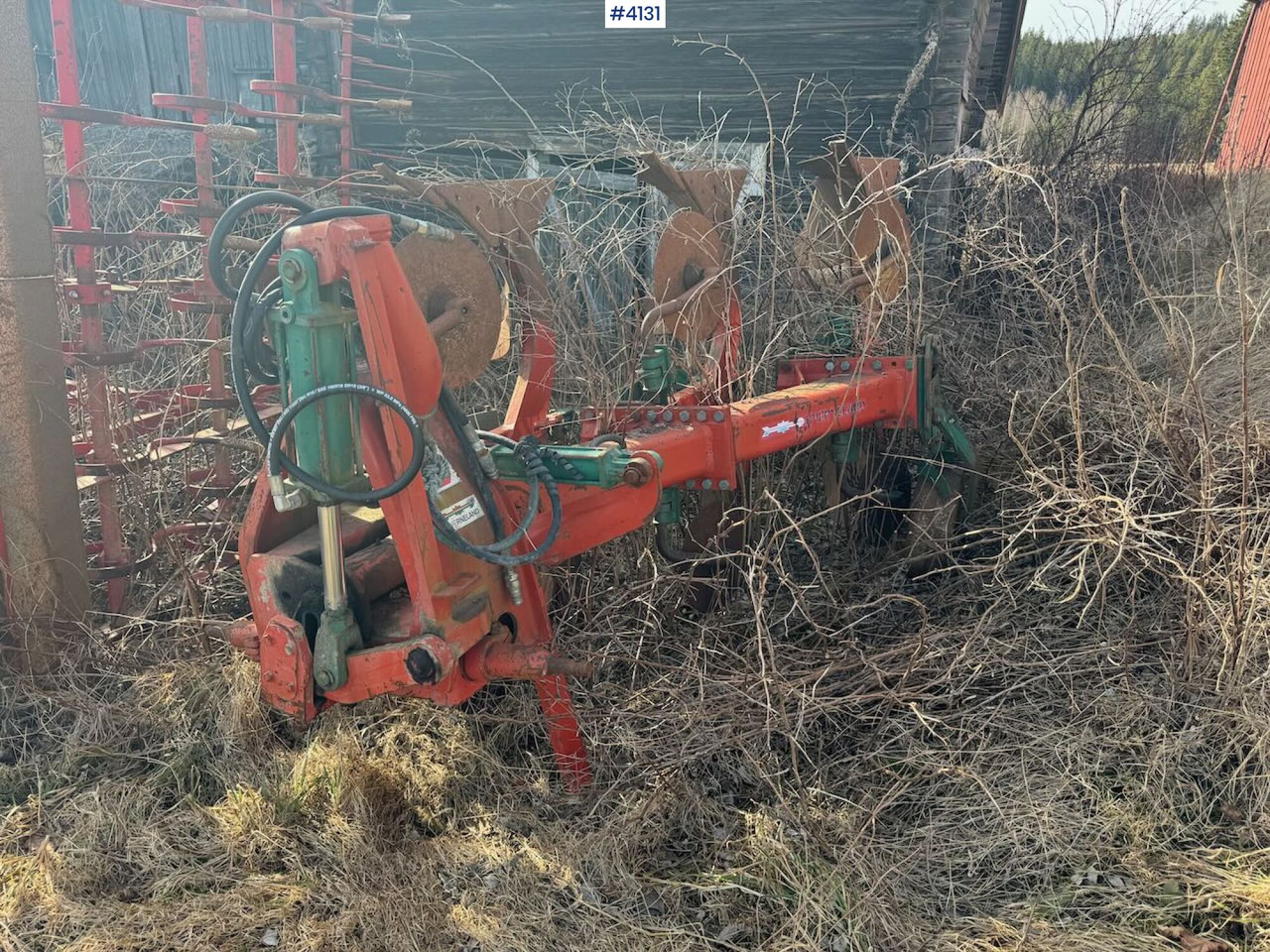 Kverneland 3 furrow reversible plough - Техника для обработки почвы: фото 1 Kverneland 3 furrow reversible plough - Техника для обработки почвы: фото 1