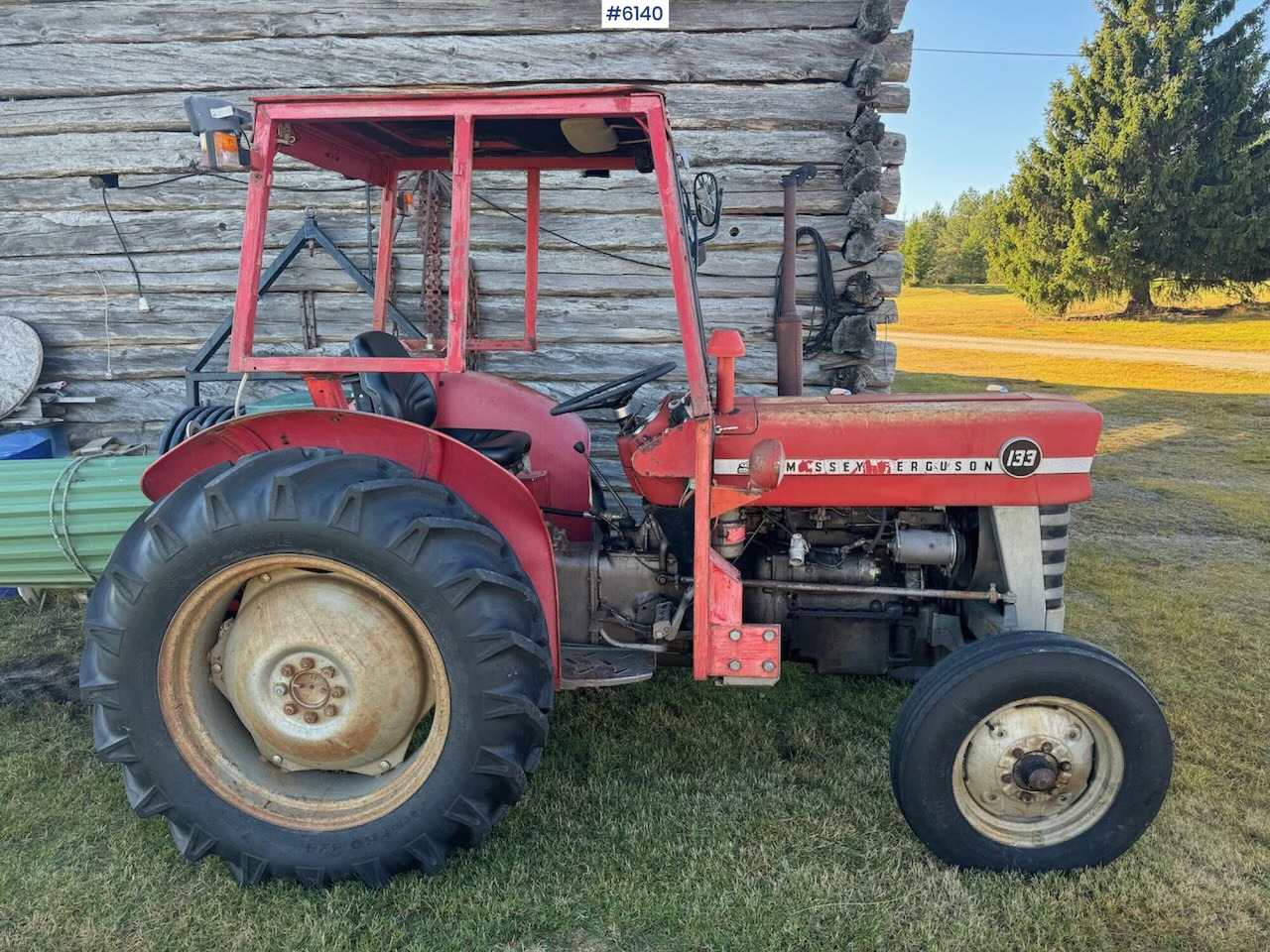 Massey Ferguson 133 - Трактор: фото 1 Massey Ferguson 133 - Трактор: фото 1