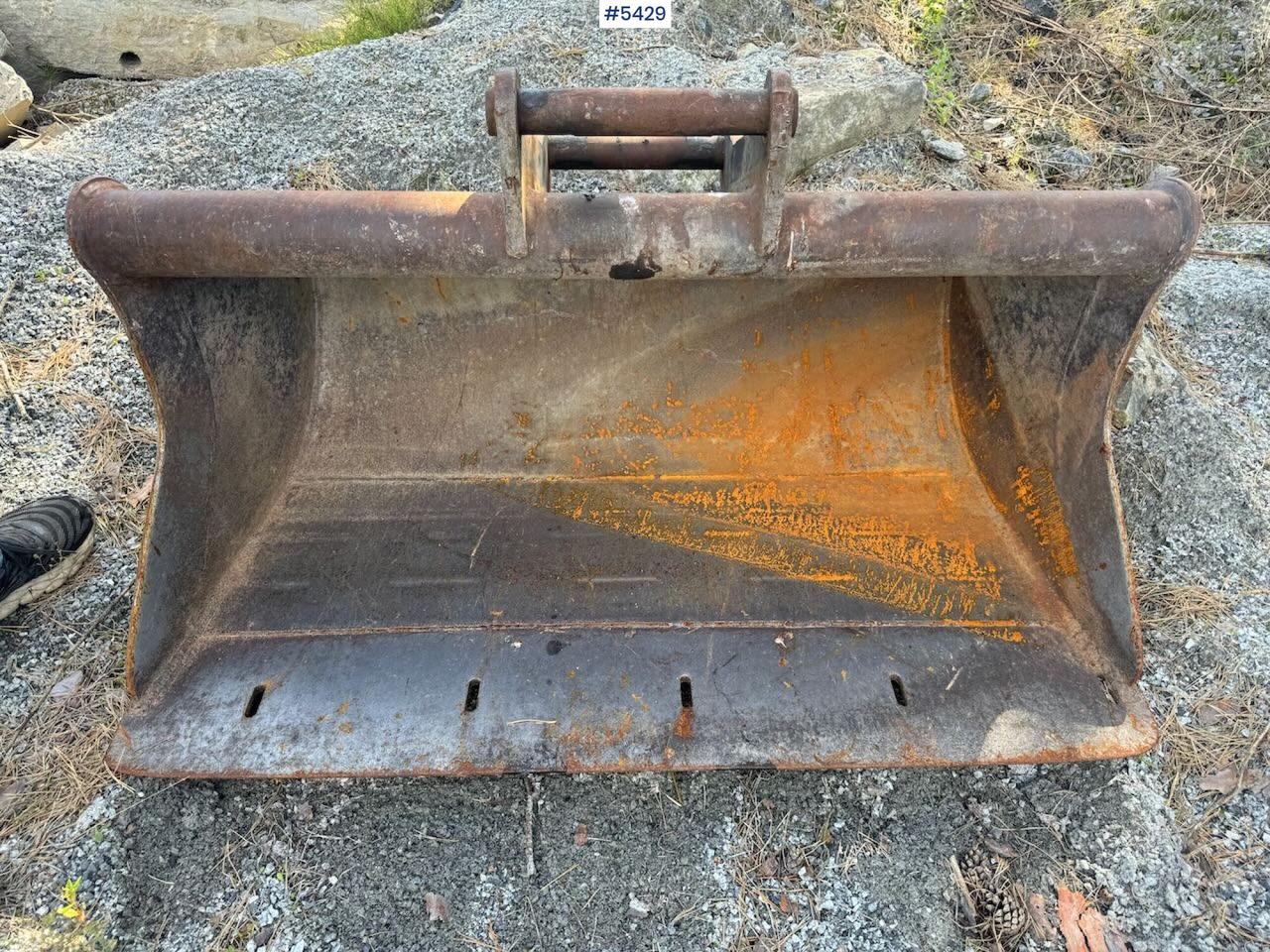 Sanding bucket w/ S50 attachment - Ковш для экскаватора: фото 2 Sanding bucket w/ S50 attachment - Ковш для экскаватора: фото 2