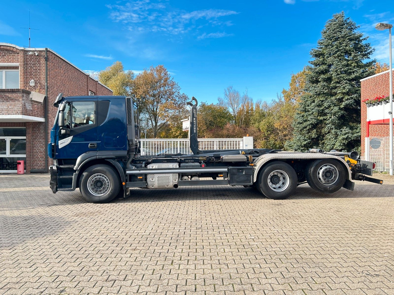 Iveco 460 Stralis MEILLER Abroller mit LIft-Lenkachse - Крюковой мультилифт: фото 1 Iveco 460 Stralis MEILLER Abroller mit LIft-Lenkachse - Крюковой мультилифт: фото 1
