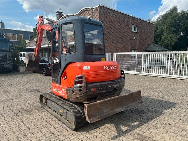 Kubota 4t Mini Bagger KX 12133 - Мини-экскаватор: фото 3 Kubota 4t Mini Bagger KX 12133 - Мини-экскаватор: фото 3