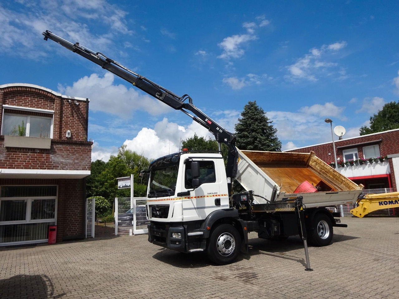 MAN 15.290 TGM 3Skipper + HIAB 111-B3 HIDUO Kran 4x2 - Самосвал, Автоманипулятор: фото 2 MAN 15.290 TGM 3Skipper + HIAB 111-B3 HIDUO Kran 4x2 - Самосвал, Автоманипулятор: фото 2