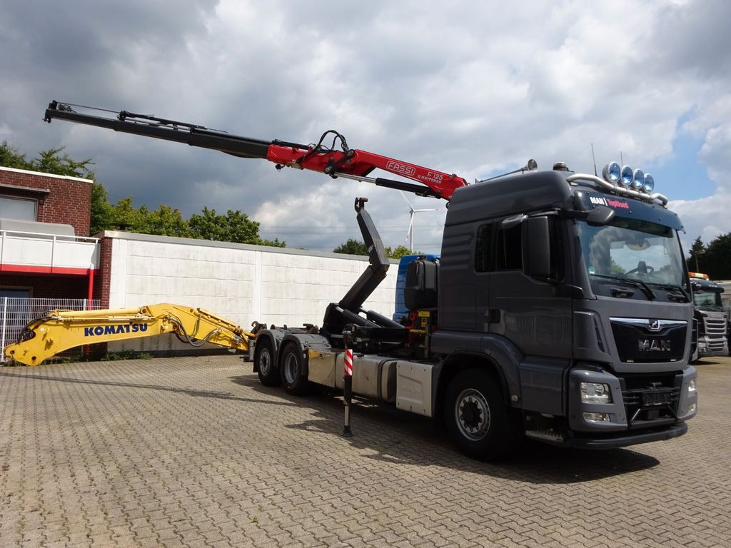 MAN 26.500 Abroller + Fassi F125A Kran 6x2-4 Allrad - Крюковой мультилифт, Автоманипулятор: фото 3 MAN 26.500 Abroller + Fassi F125A Kran 6x2-4 Allrad - Крюковой мультилифт, Автоманипулятор: фото 3