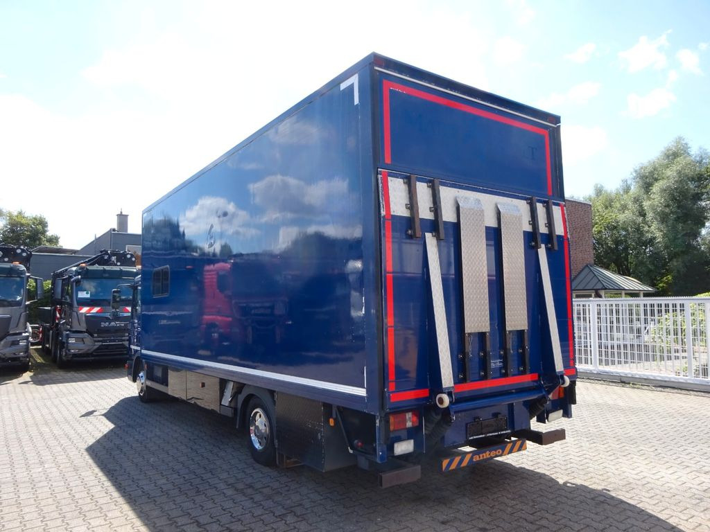 MAN 8.220 Koffer mit LBW als Wohnmobil ausgebaut 4x2 MAN 8.220 Koffer mit LBW als Wohnmobil ausgebaut 4x2 - Грузовик с закрытым кузовом: фото 4 MAN 8.220 Koffer mit LBW als Wohnmobil ausgebaut 4x2 MAN 8.220 Koffer mit LBW als Wohnmobil ausgebaut 4x2 - Грузовик с закрытым кузовом: фото 4