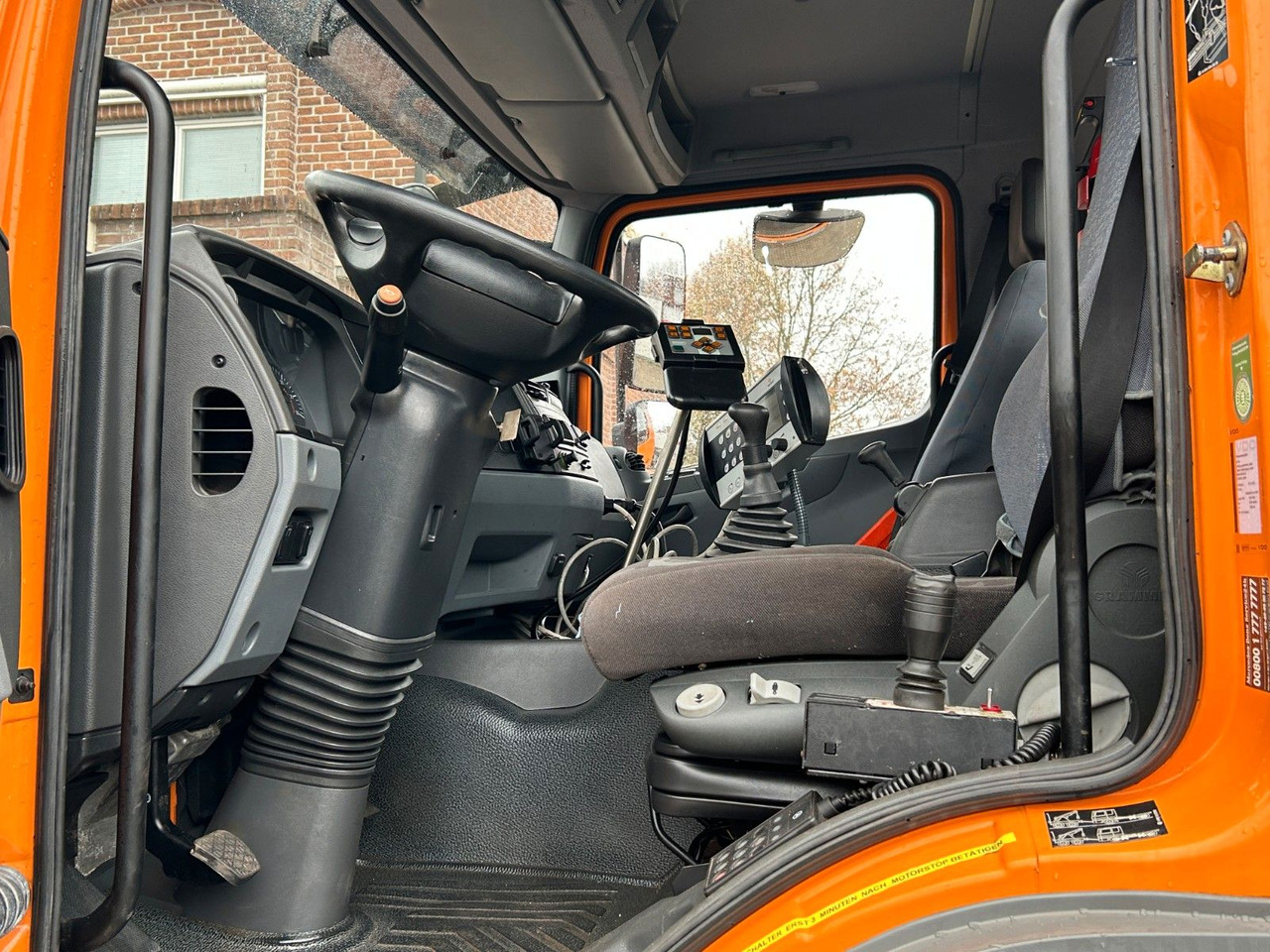 Крюковой мультилифт Mercedes-Benz 1824 Axor Abroller mit Schneeschild und Streuer: фото 23 Крюковой мультилифт Mercedes-Benz 1824 Axor Abroller mit Schneeschild und Streuer: фото 23