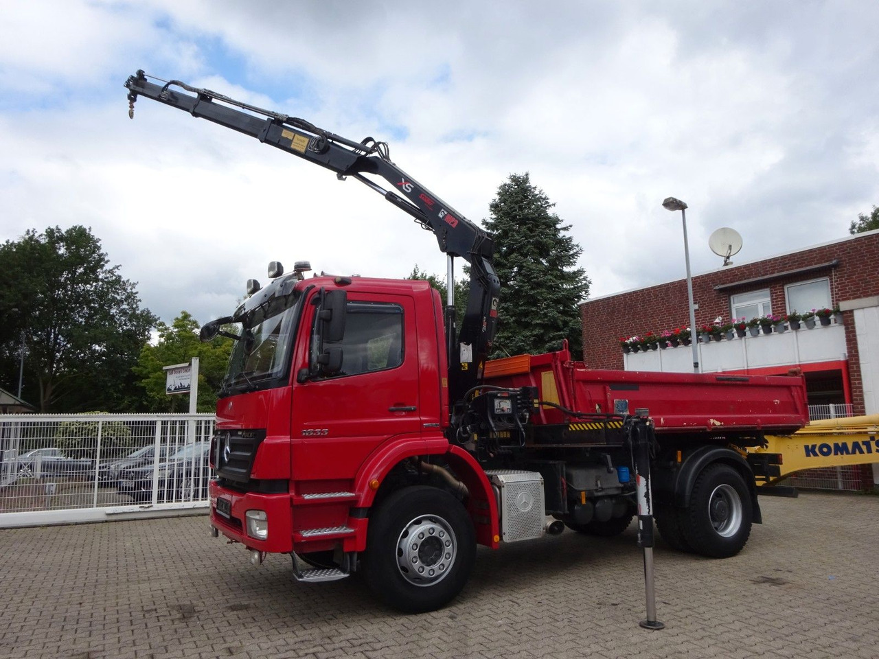 Mercedes-Benz 1833 Axor Meiller 3Skipper +HIAB 111 HIDUO +Funk - Самосвал, Автоманипулятор: фото 5 Mercedes-Benz 1833 Axor Meiller 3Skipper +HIAB 111 HIDUO +Funk - Самосвал, Автоманипулятор: фото 5