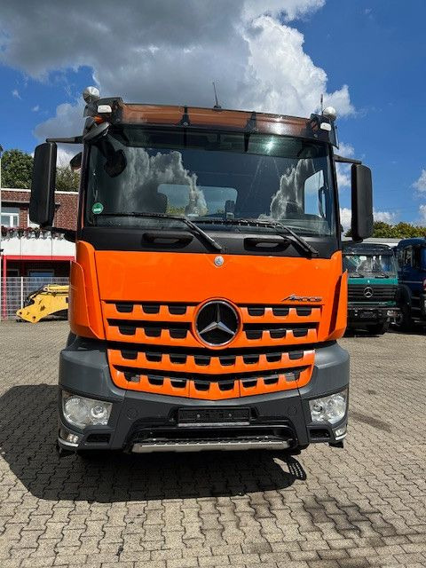 Mercedes-Benz 2651 Arocs MEILLER RK2060 Abroller 6x4 - Крюковой мультилифт: фото 5 Mercedes-Benz 2651 Arocs MEILLER RK2060 Abroller 6x4 - Крюковой мультилифт: фото 5