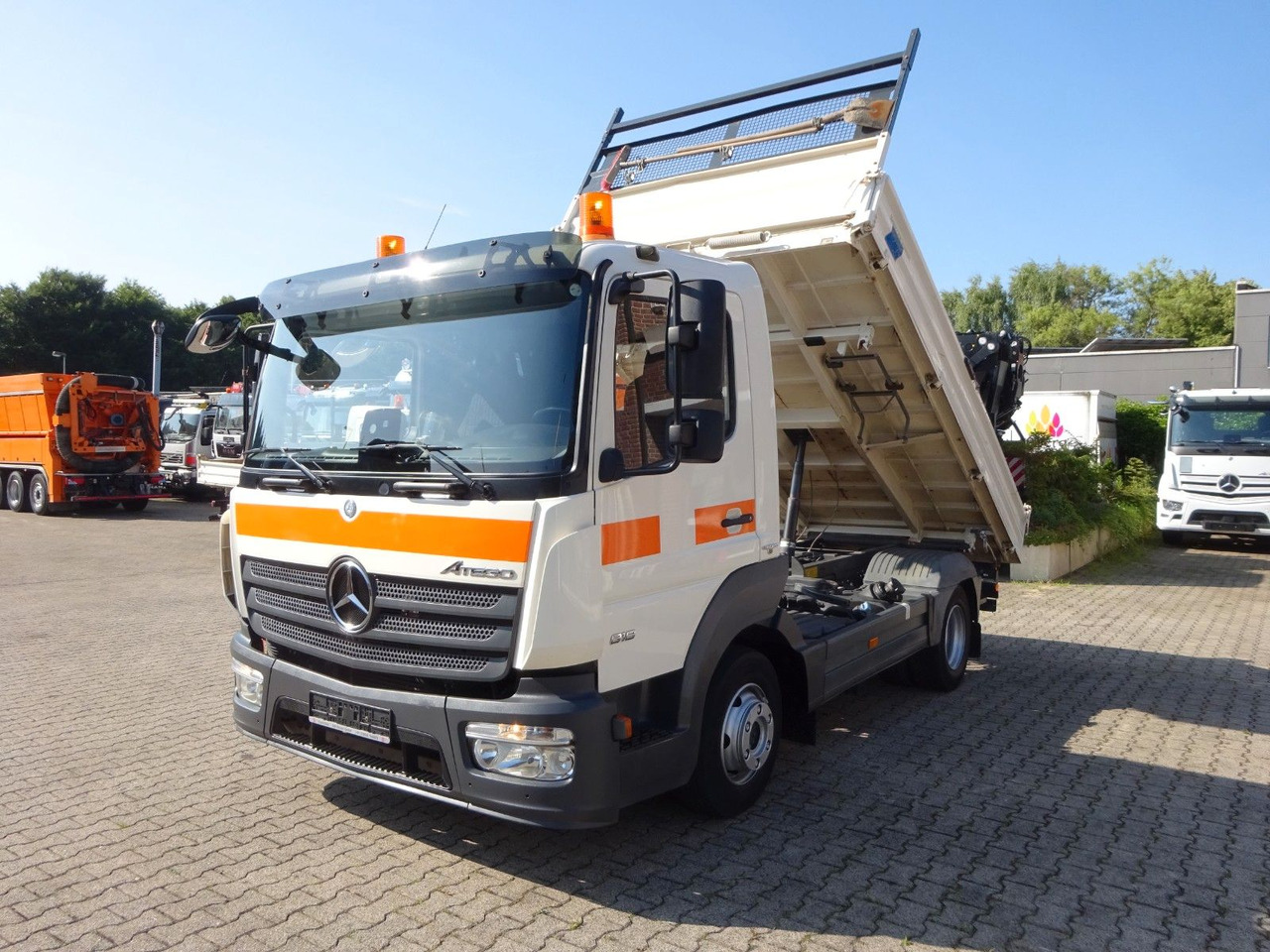 Mercedes-Benz 818 Atego MEILLER 3Skipper 4x2 - Самосвал: фото 1 Mercedes-Benz 818 Atego MEILLER 3Skipper 4x2 - Самосвал: фото 1