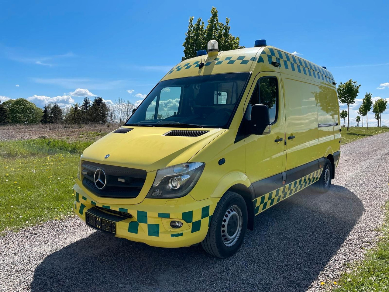 Mercedes-Benz Sprinter II Kasten 316 CDI Aut Ambulance* - Машина скорой помощи: фото 1 Mercedes-Benz Sprinter II Kasten 316 CDI Aut Ambulance* - Машина скорой помощи: фото 1