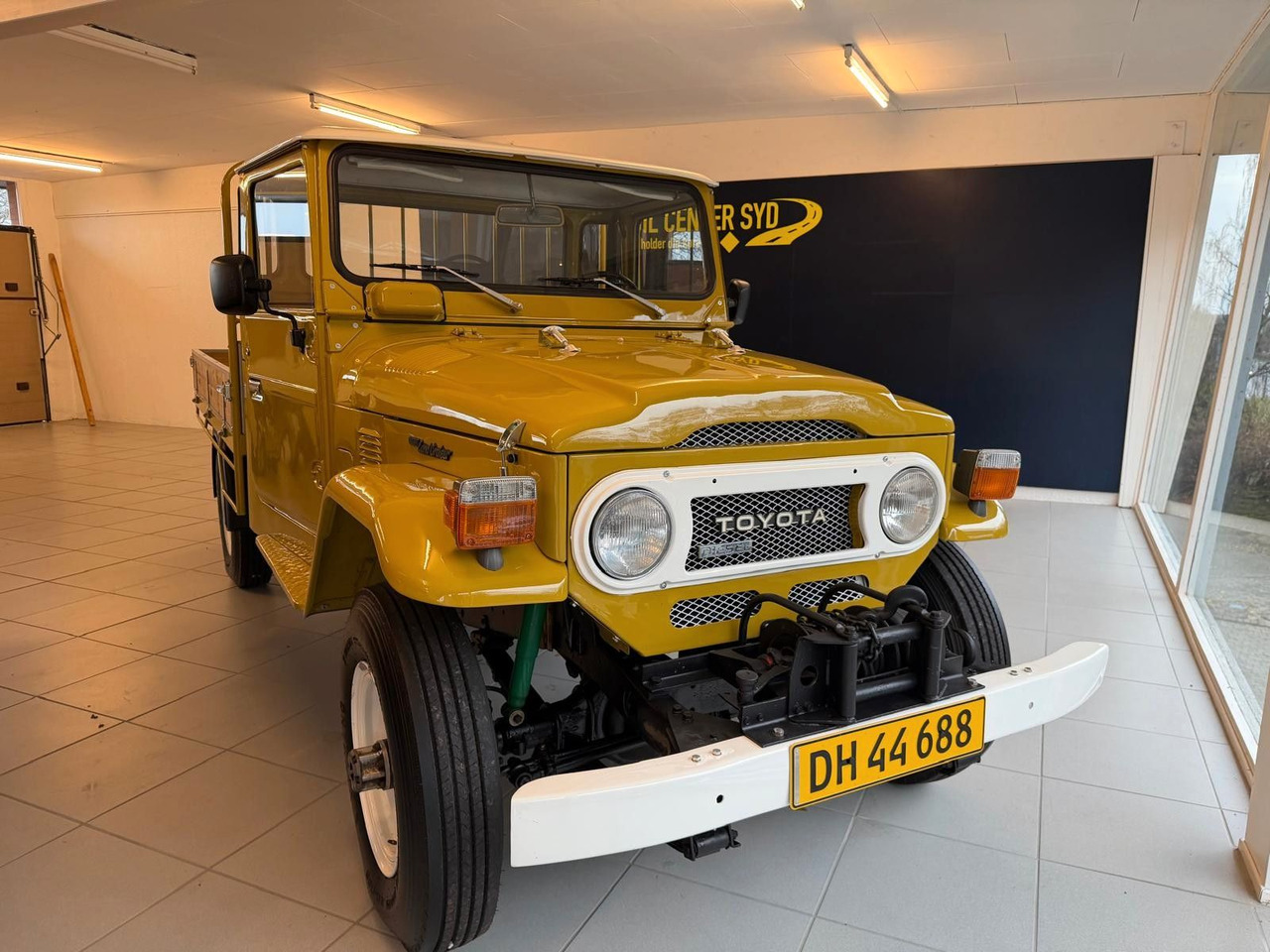 Toyota Land Cruiser HJ45 *Restored* - Малотоннажный бортовой грузовик: фото 1 Toyota Land Cruiser HJ45 *Restored* - Малотоннажный бортовой грузовик: фото 1