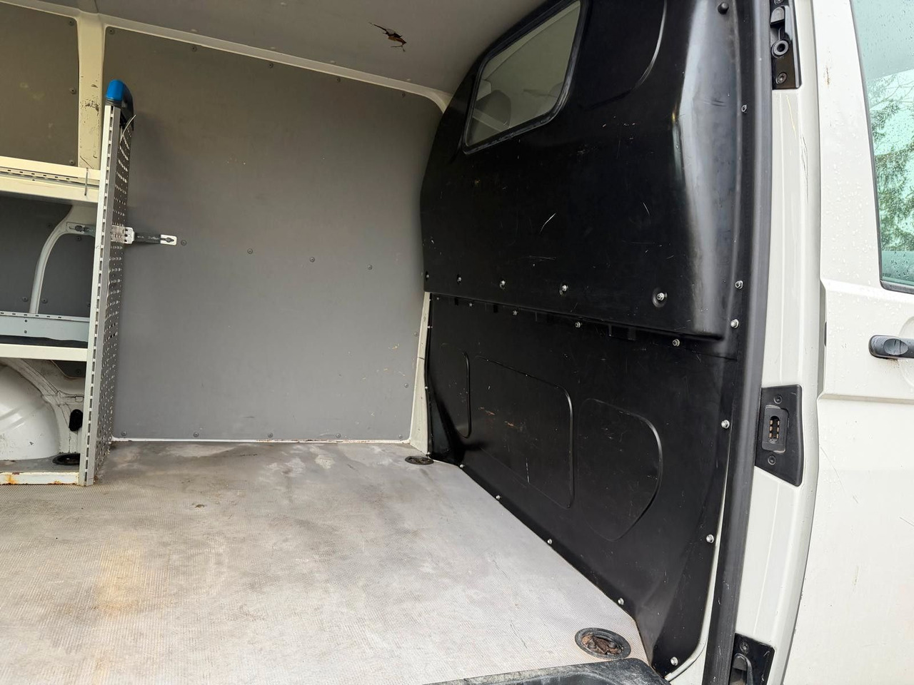 Легковой фургон Volkswagen T5 Transporter Kasten-Kombi Kasten: фото 16 Легковой фургон Volkswagen T5 Transporter Kasten-Kombi Kasten: фото 16