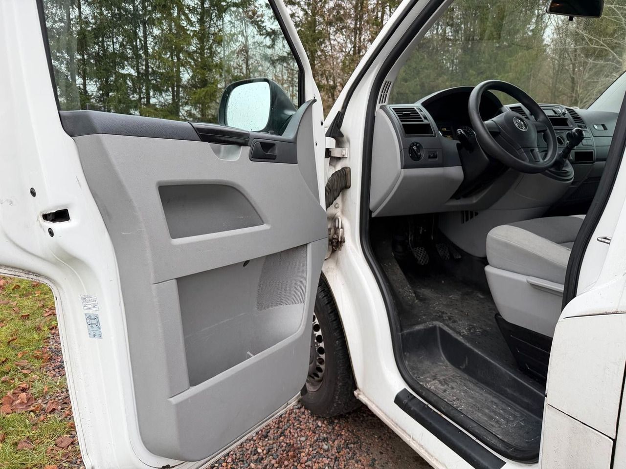 Легковой фургон Volkswagen T5 Transporter Kasten-Kombi Kasten: фото 9 Легковой фургон Volkswagen T5 Transporter Kasten-Kombi Kasten: фото 9