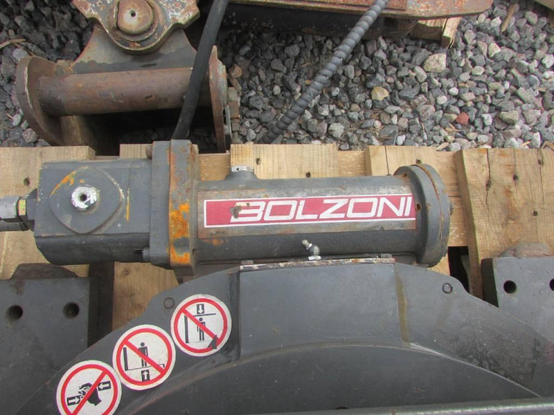 Bolzoni Fassgreifer drum clamp KG 06T2A SP - Захват для Погрузочно-разгрузочной техники: фото 3 Bolzoni Fassgreifer drum clamp KG 06T2A SP - Захват для Погрузочно-разгрузочной техники: фото 3