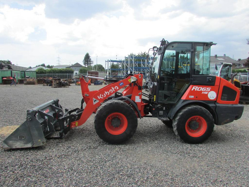 Kubota R 065 Radlader 31.000 EUR - Колёсный погрузчик: фото 1 Kubota R 065 Radlader 31.000 EUR - Колёсный погрузчик: фото 1