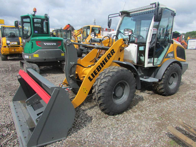 Liebherr L 506 C Compact 47.000 EUR netto Radlader 506C - Колёсный погрузчик: фото 1 Liebherr L 506 C Compact 47.000 EUR netto Radlader 506C - Колёсный погрузчик: фото 1