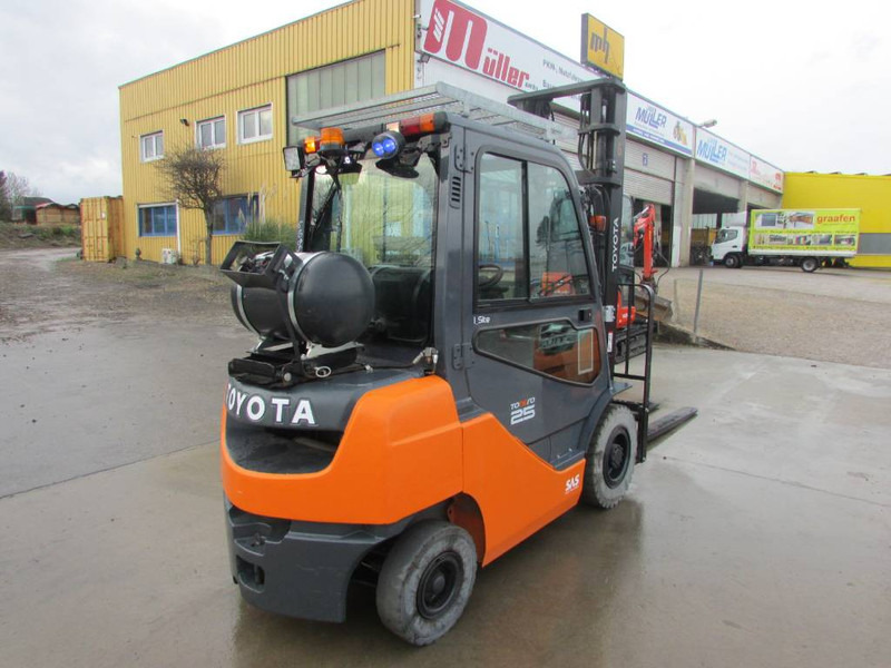 Toyota 02-8 FGF 25 Tonero 25 Gas Stapler - Газовый погрузчик: фото 5 Toyota 02-8 FGF 25 Tonero 25 Gas Stapler - Газовый погрузчик: фото 5