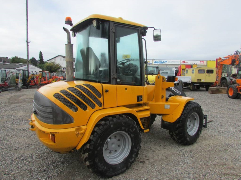 Volvo L 35 B-Z Radlader 16.000 EUR - Колёсный погрузчик: фото 5 Volvo L 35 B-Z Radlader 16.000 EUR - Колёсный погрузчик: фото 5