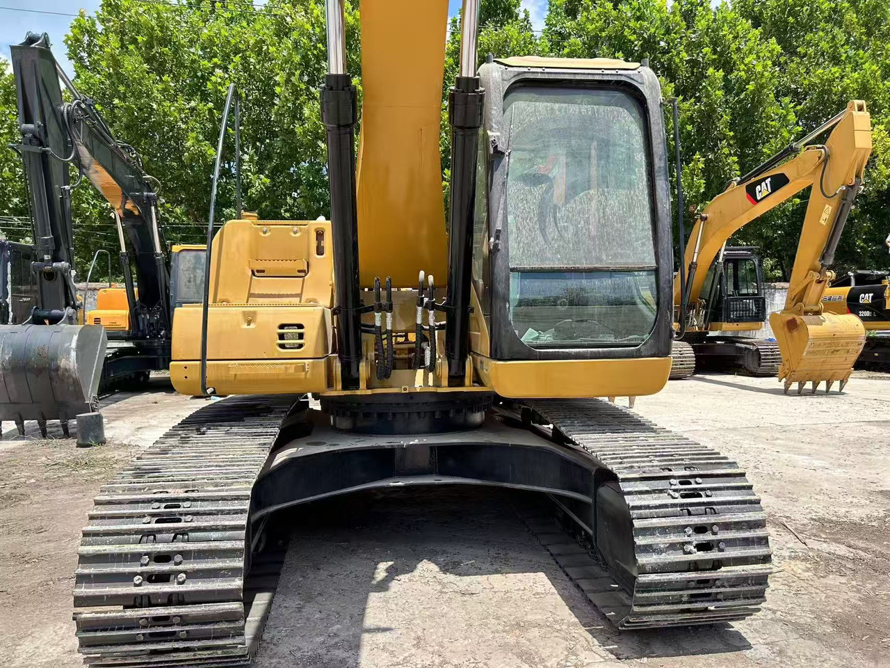 CATERPILLAR 320CL - Гусеничный экскаватор: фото 4 CATERPILLAR 320CL - Гусеничный экскаватор: фото 4