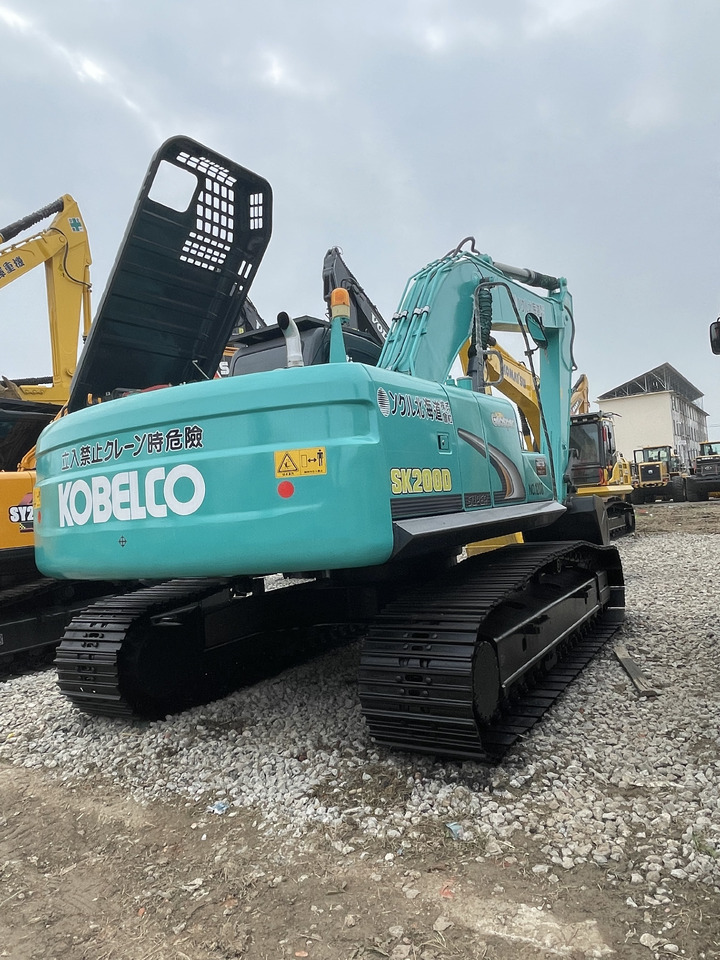 KOBELCO SK200-8 - Гусеничный экскаватор: фото 4 KOBELCO SK200-8 - Гусеничный экскаватор: фото 4