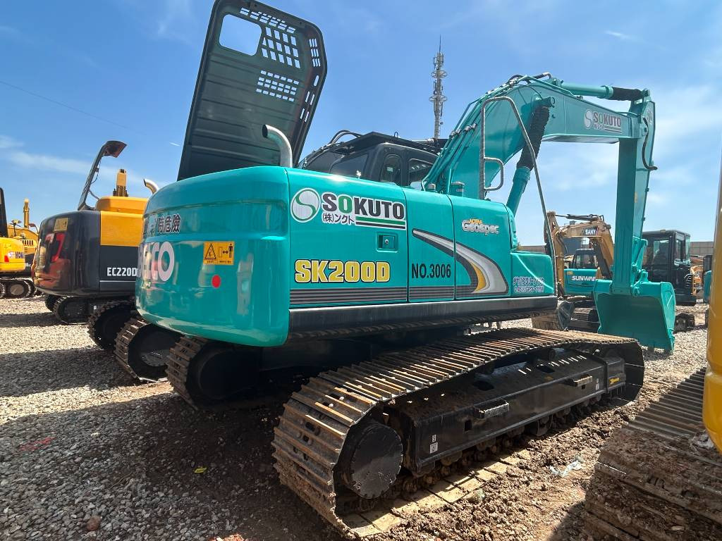 Kobelco SK 200D - Мини-экскаватор: фото 1 Kobelco SK 200D - Мини-экскаватор: фото 1