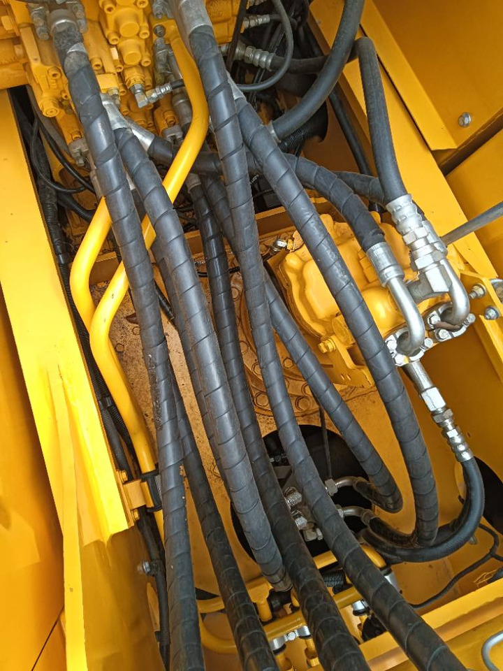 Komatsu PC 200-8 - Гусеничный экскаватор: фото 5 Komatsu PC 200-8 - Гусеничный экскаватор: фото 5