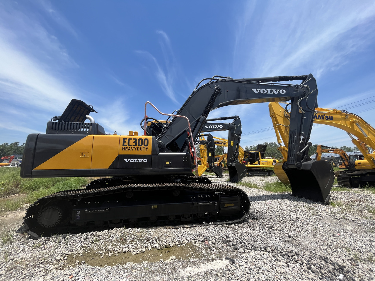 Volvo EC300DL - Гусеничный экскаватор: фото 1 Volvo EC300DL - Гусеничный экскаватор: фото 1
