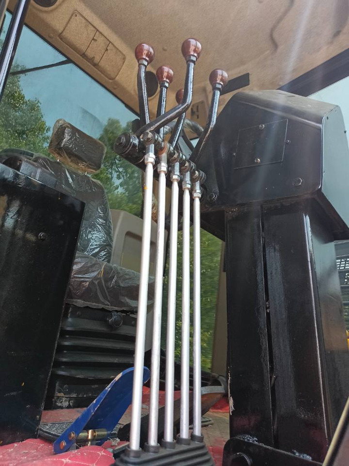 Грейдер XCMG GR 185: фото 7 Грейдер XCMG GR 185: фото 7