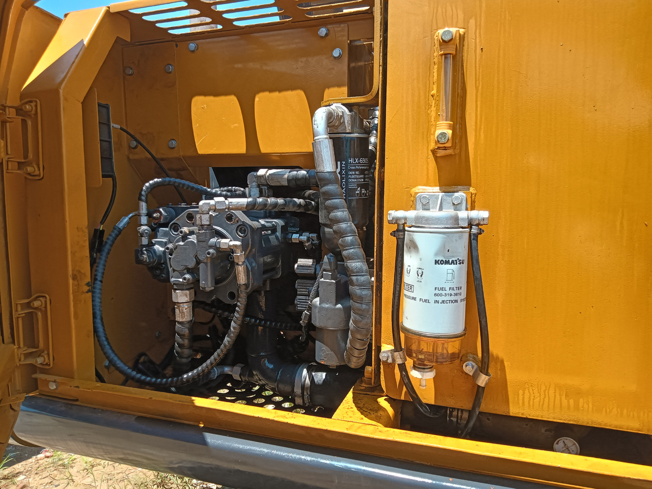 XCMG XE150WD - Гусеничный экскаватор: фото 2 XCMG XE150WD - Гусеничный экскаватор: фото 2
