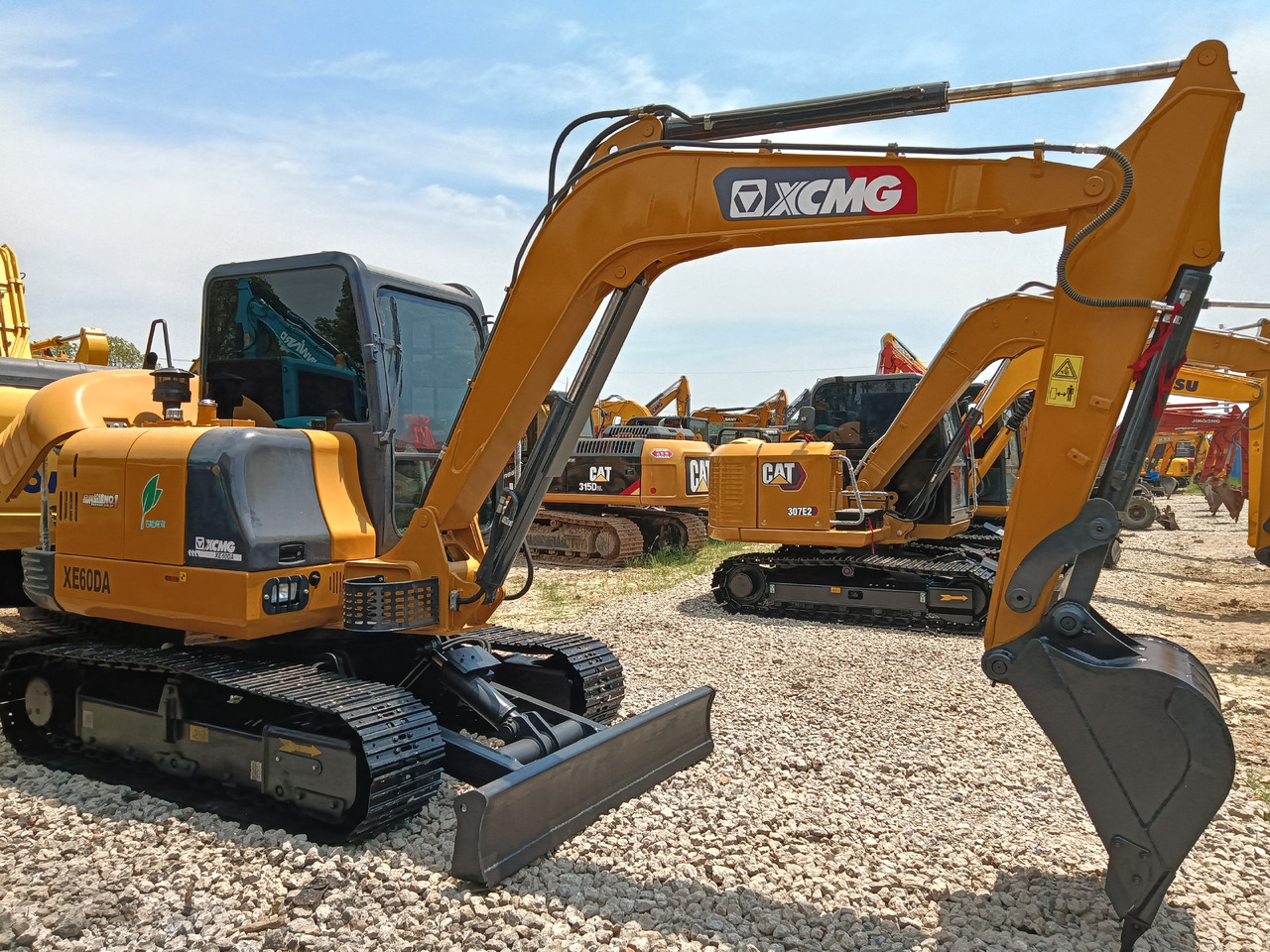 XCMG XE60DA - Гусеничный экскаватор: фото 3 XCMG XE60DA - Гусеничный экскаватор: фото 3